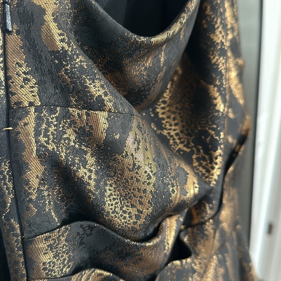 JS collections Gold and black one shoulder formal gown - Picture 4 of 4